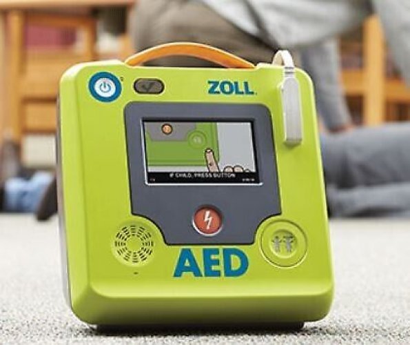 Defibrillaattori ZOLL AED 3