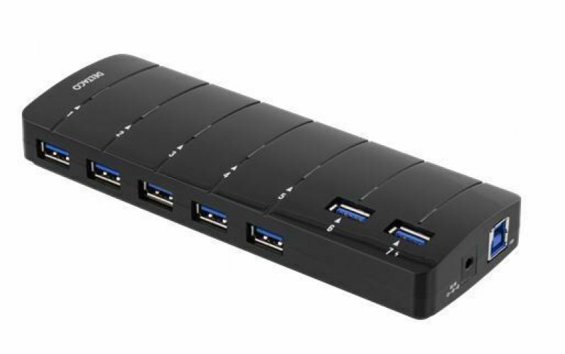 Deltaco USB-A hub, 7xType A naaras Hub - 7 porttia, musta UH-739