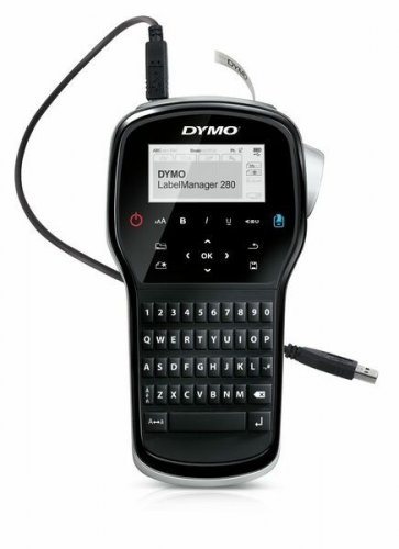 204131 Tarratulostin Dymo LM280 on monipuolinen laadukas ja helppokäyttöinen USB-liitännällä myös tietokoneisiin yhteensopiva tarrakirjoitin. Tarrakirjoittimessa on selkeä QWERTY-näppäimistö ja suuri kirkas näyttö.