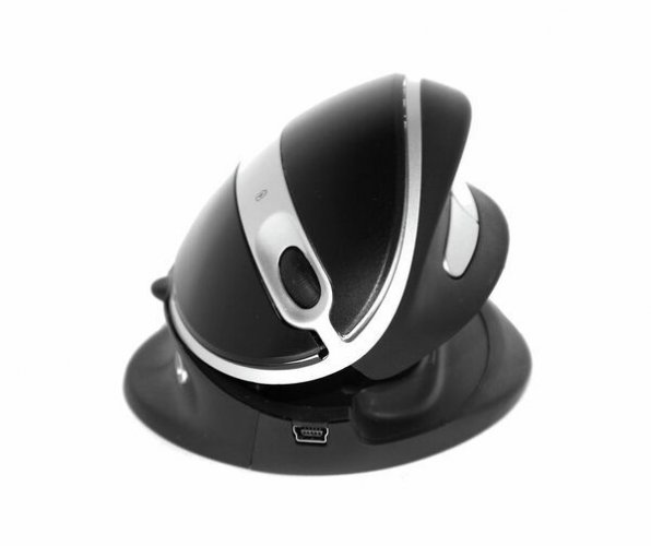 150403 Pystyhiiri Oyster Mouse on langaton musta tyylikäs säädettävä ergonominen pystyhiiri, jonka voi säätää vasenkätiselle tai oikeakätiselle. Pystyhiiri on säädettävissä viiteen eri kulmaan. Pystyhiirellä on kahden vuoden takuu.