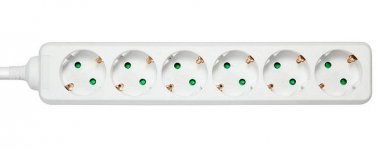 Jatkojohto 6-os/1,5m maadoitettu valkoinen