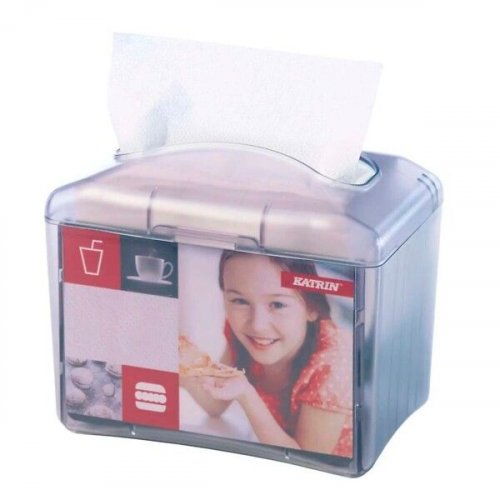 Pöytäannostelija Katrin Resta lautasliinoille