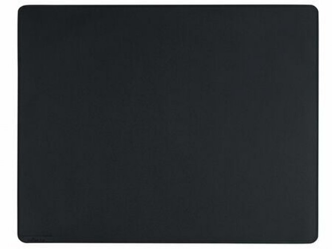 198011 Kirjoitusalusta musta on muovinen 53x40cm kokoinen laadukas ja kestävä luja kirjoitusalusta piirtämiseen, kirjoittamiseen ja suunnitteluun. Kirjoitusalusta sopii hyvin toimistokäyttöön.
