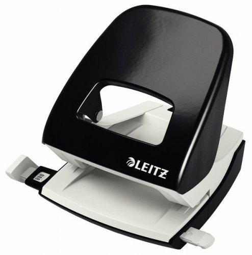 171033 Lävistäjä Leitz 5008 on musta-valkoinen tehokas ja kestävä ergonominen ja helppokäyttöinen lävistäjä jossa on 30 arkin maksimilävistyskapasiteetti ja selkeä paperinohjain. Lävistäjässä on kymmenen vuoden pitkä takuu.