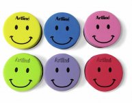 Taulupyyhin Artline hymynaama magneetilla sininen