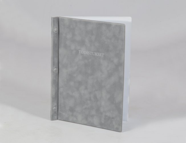 Todistuskansio A4 harmaa samettipintainen sisältää 4 kappaletta muovitaskuja